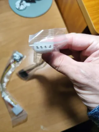 Adaptador Molex a SATA