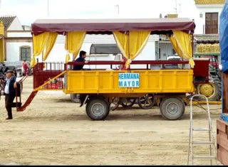 Alquiler tractor con remolque para romerías