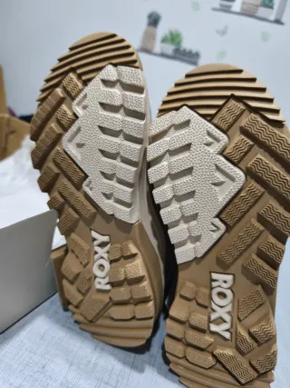 Botas T.36 Roxy Montaña Impermeables Térmicas.