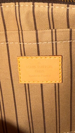 Louis Vuitton Pochette Neverfull Monogram