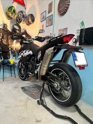 KTM 690 Supermoto Edición Limitada 2010