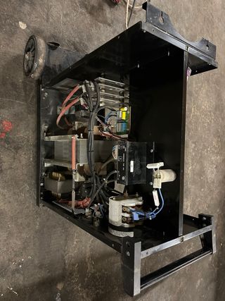 Soldadora DECA DecaTIG 200 AC/DC Trifásica