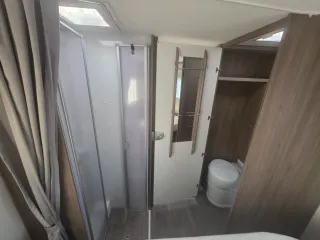 Autocaravana cama isla carado Nueva