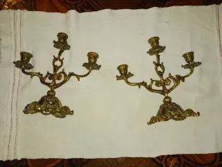 Candelabros antiguos de bronce