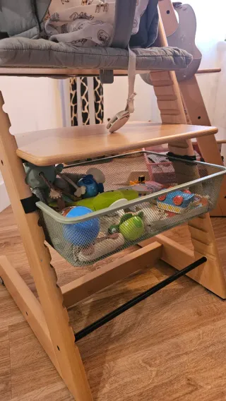 Soportes Bandeja Trona Stokke 3D. Izdo y dcho