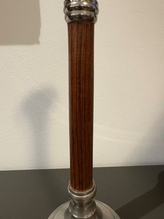 Candelabro antiguo metal plateado y madera