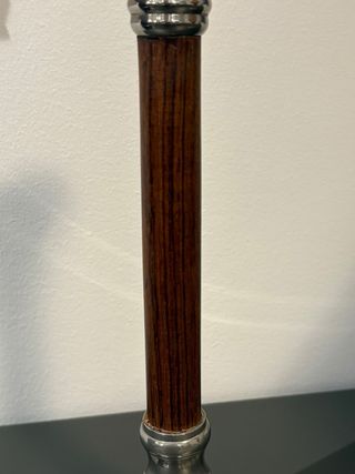 Candelabro antiguo metal plateado y madera