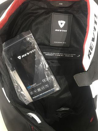Mono moto talla 48 Revit Argón Negro/Blanco/Rojo