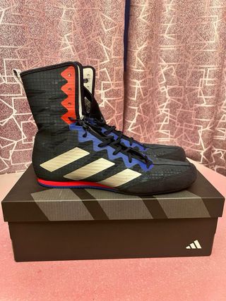 Adidas Box Hog 4