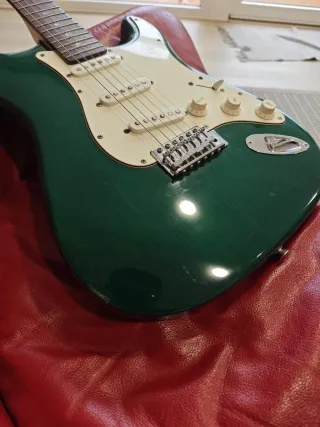 Guitarra Aria STG Series Verde+ funda