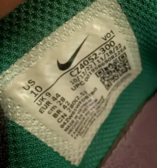 Tenis Nike Baloncesto Verde y Morado lebron 6