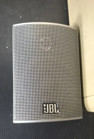 Home Cinema JBL Plata y Negro