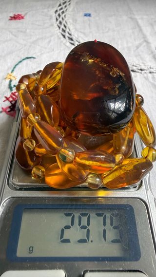 Collar de ámbar con colgante