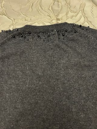 Suéter Zara gris con abalorios y con lana Talla L