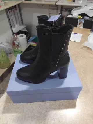 Stivali Keys n.38 pelle nera