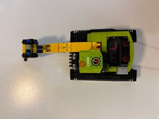Máquina taladradora y figura Lego