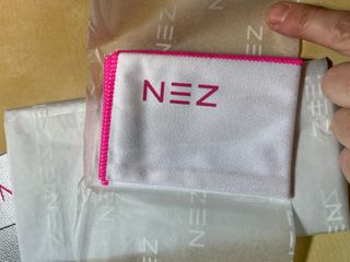 Estuches para gafas plateado y blanco marca Zen