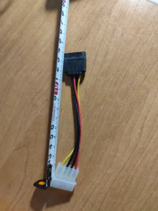 Adaptador Molex a SATA