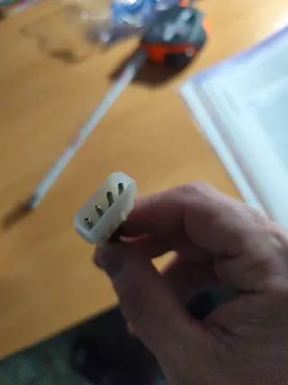 Adaptador Molex a SATA