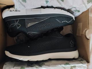 Under Armour HOVR Infinite 5 Mujer T.38.5