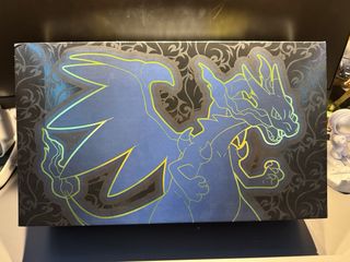 Caja Ultrapremium Mega-Charizard EX