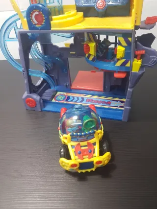 Superthings Cuartel Guarida