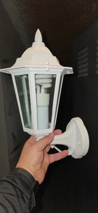 Apliques de pared blancos