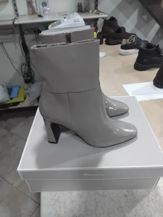 Stivali Tamaris grigi donna n.39