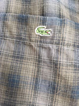 Camisa Lacoste Color Marron y Gris Talla M.