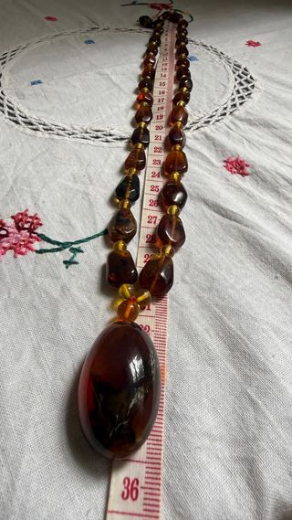 Collar de ámbar con colgante