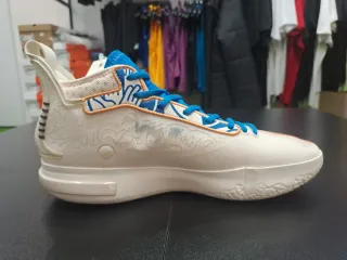 Zapatilla Baloncesto 361 Nikola Jokic