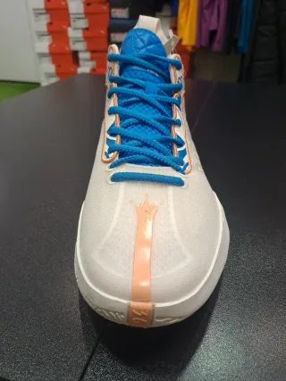 Zapatilla Baloncesto 361 Nikola Jokic