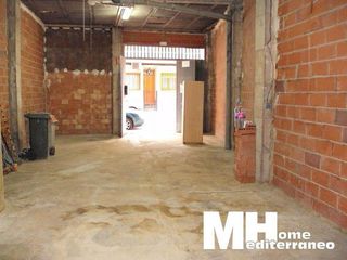Local comercial en venta en Las Islas en Sagunto