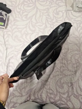 Bolso Negro de Cuerina