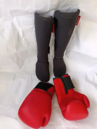 Espinilleras y Guantes Decathlon T S