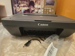 Impresora Canon Negra sin usar