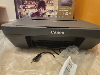 Impresora Canon Negra sin usar