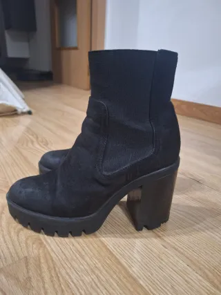 Botines negros Bershka talla 39