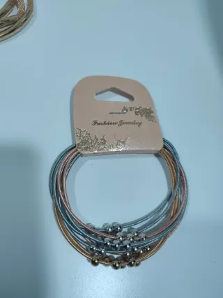 Conjunto bisutería collar y pulseras