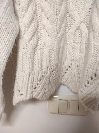 Jersey de punto con botones joya