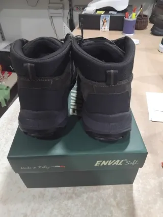 Scarponcino Enval Gore-Tex N.45