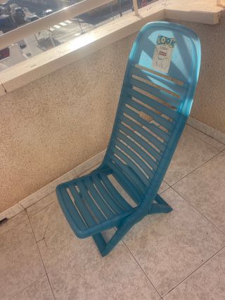 LOTE DE PLAYA 2 SILLAS   Y SOMBRILLA