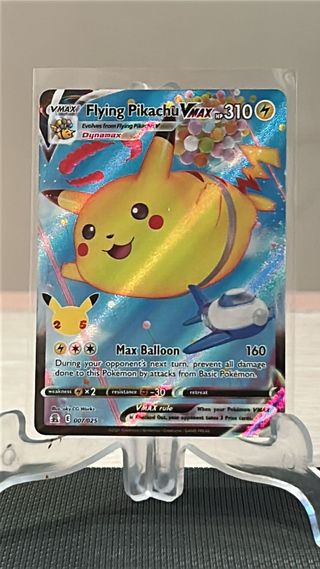 Flying Pikachu VMAX 7 Celebrations Ingles