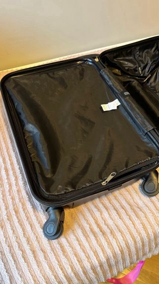 Maleta de mano (10 kilos). Manilla para arreglar.