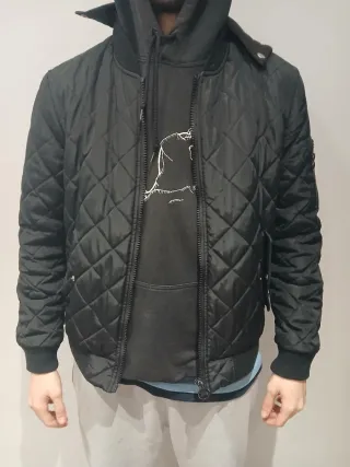 Chaqueta acolchada negra