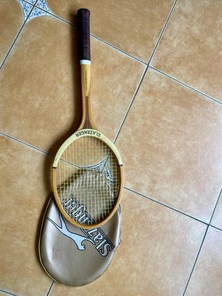 Raquetas de tenis Wilson y Slazenger