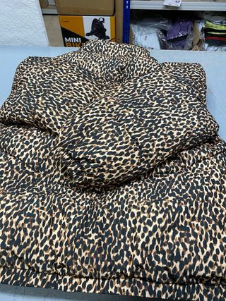 Amazon Essentials Jaqueta Acolchoada Estampada