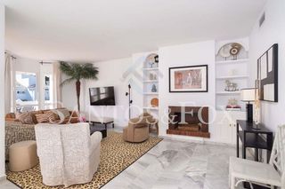 Piso en venta en Los Naranjos - Las Brisas en Marbella