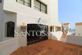 Piso en venta en Puerto Banús en Marbella