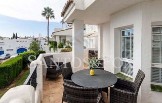 Piso en venta en Los Naranjos - Las Brisas en Marbella